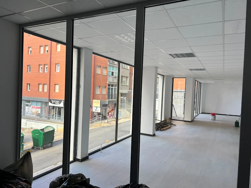 Lokal në SHITJE – 128 m² | në Rrugën B - Image 1