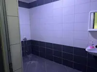 Ofrohet me qira hapësirë afariste – 500 m² (Kati I) & 400 m² (Kati II), Llapllasellë, Magjistralja Prishtinë–Ferizaj. - Thumbnail 11