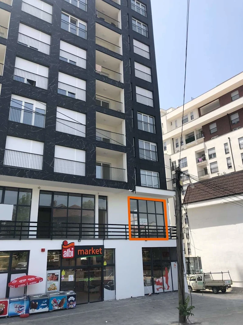 Ofrohet me qira ose për shitje lokali 110 m², i vendosur në Breg të Diellit. - Image 5