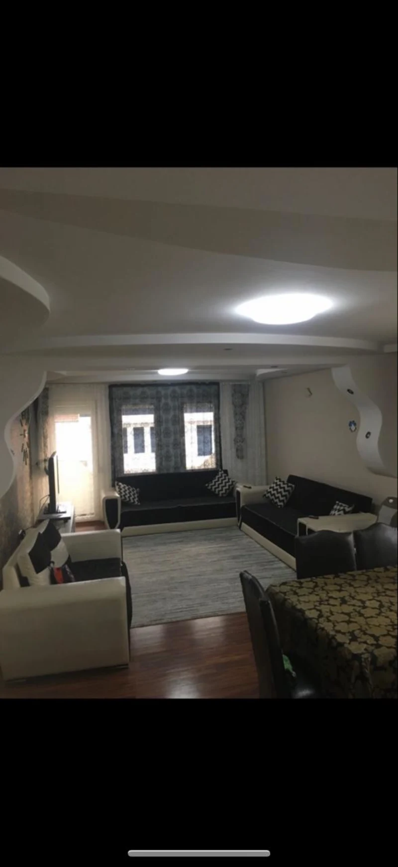 Ofrohet me qira kati i shtepise ne lagjen Vranjefc - Image 1