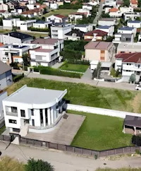 House for SALE – 340 m² | Qendresa Neighborhood, Prishtina - Thumbnail 1