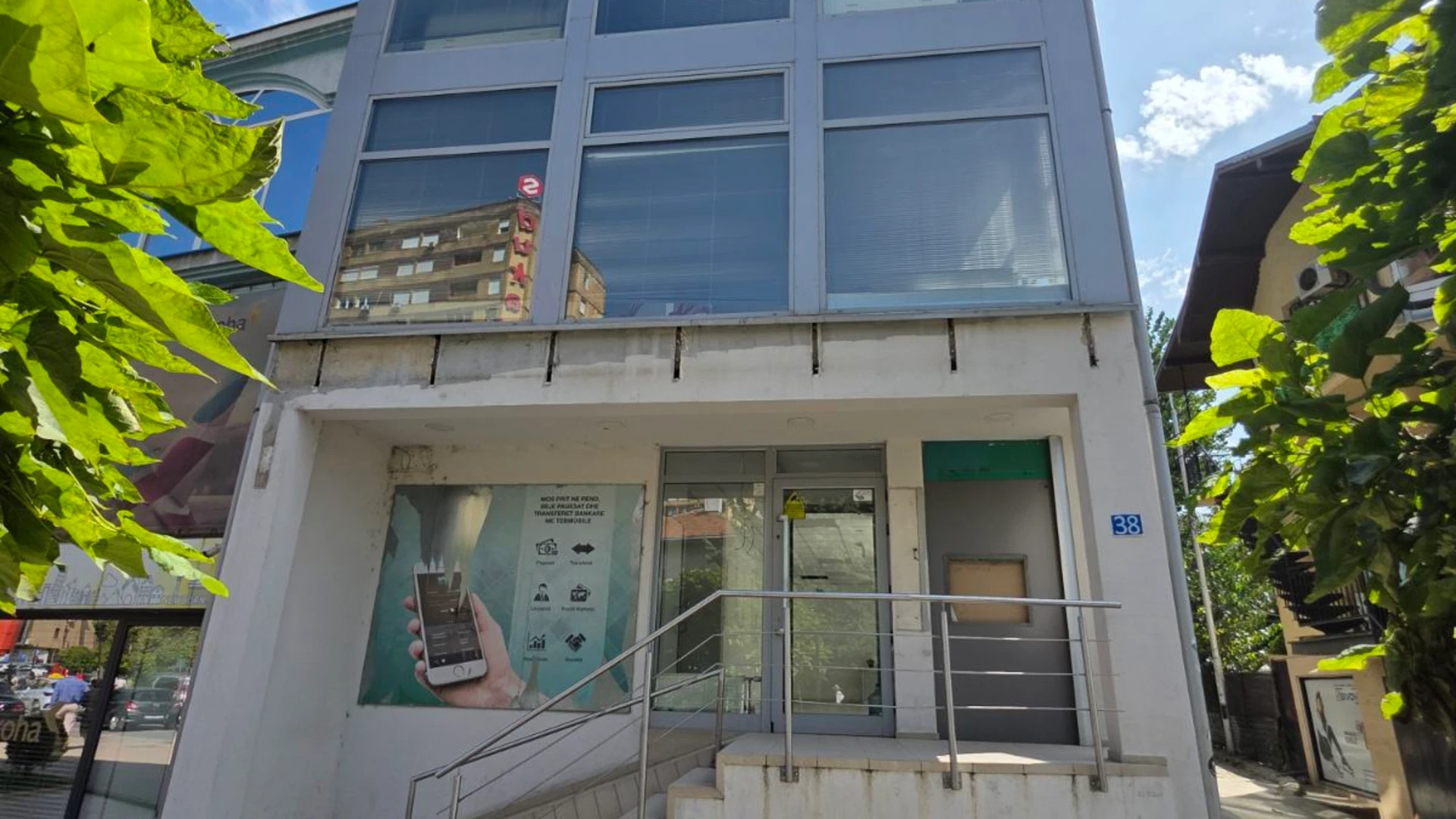 Objekt Afarist me Qira – 400 m² në Qafë, Prishtinë - Image 1