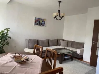 Banesë e Mobiluar me QIRA ( 65 m²) - në Ulpianë - Image 1