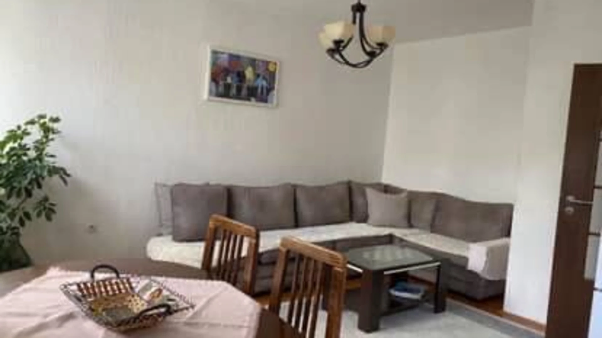 Banesë e Mobiluar me QIRA ( 65 m²) - në Ulpianë - Image 1