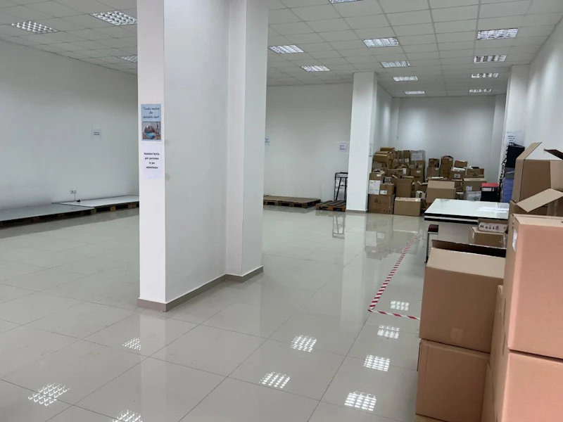 Ofrohet lokal me qira në lagjen Arbëria, me sipërfaqe 146 m². - Image 3
