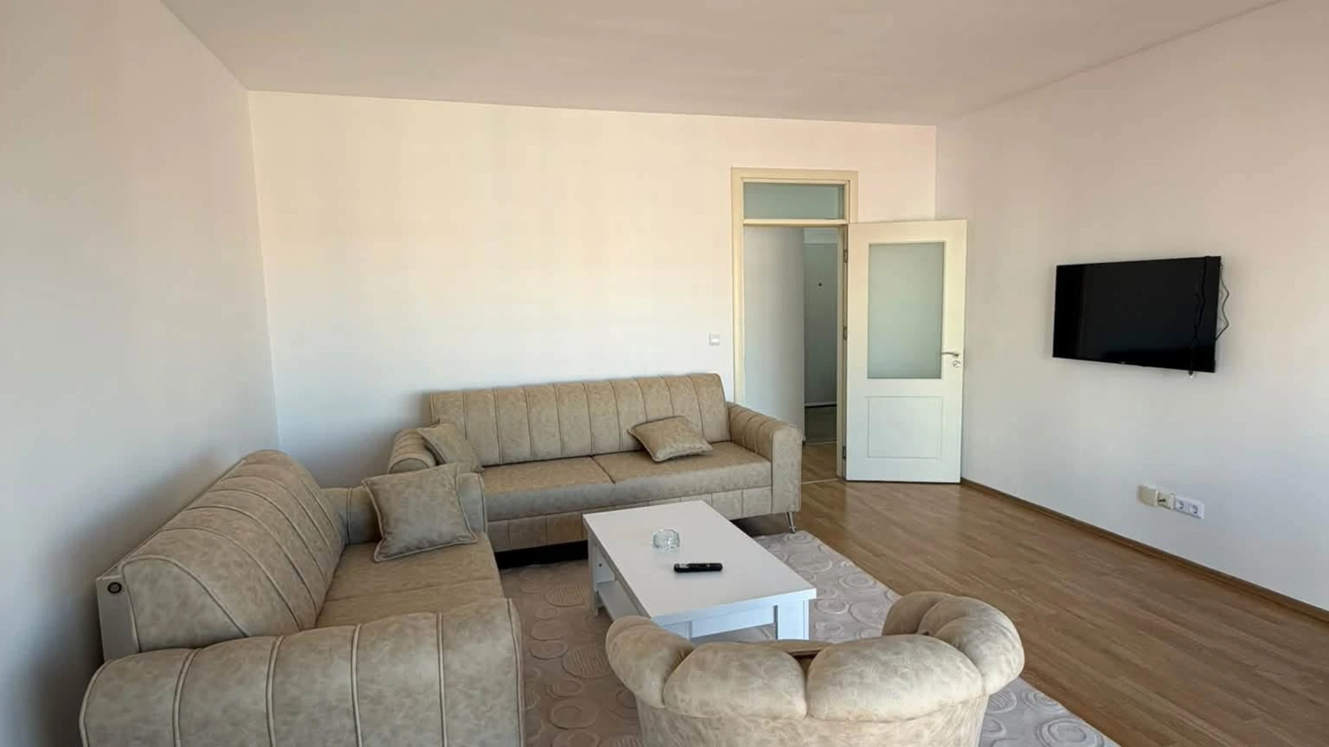 BANESË ME QIRA – 100 m² - Image 1