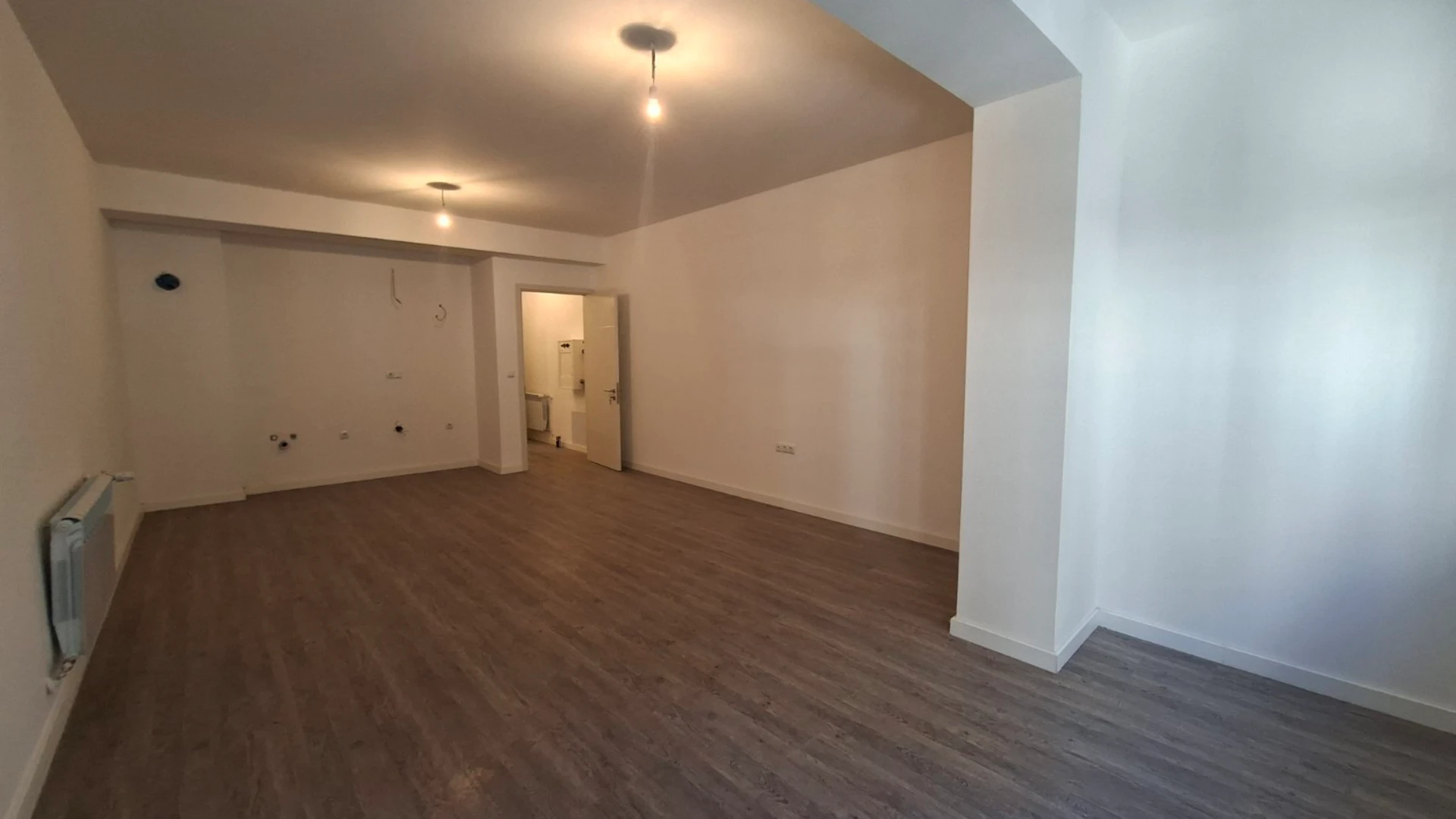 Zyrë me QIRA – 145 m² | Lakrishte, Prishtinë - Image 1