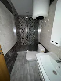 Banesë moderne në SHITJE në Tophane – 113.4 m² - Thumbnail 9