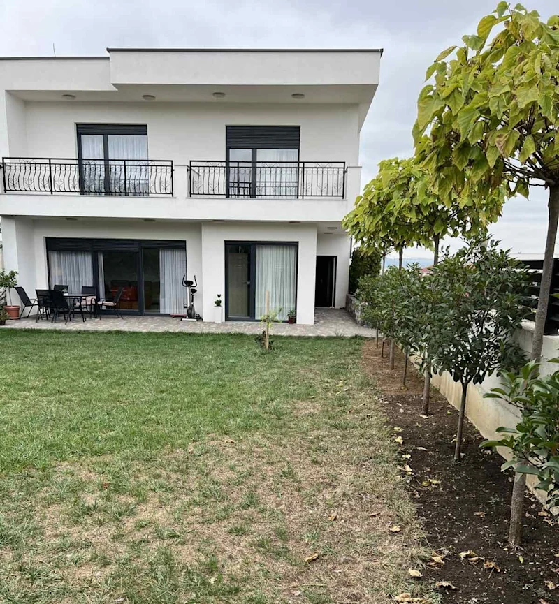 Jetë Premium në Veternik – Shtëpi e Mobiluar 300 m² në SHITJE - Image 10