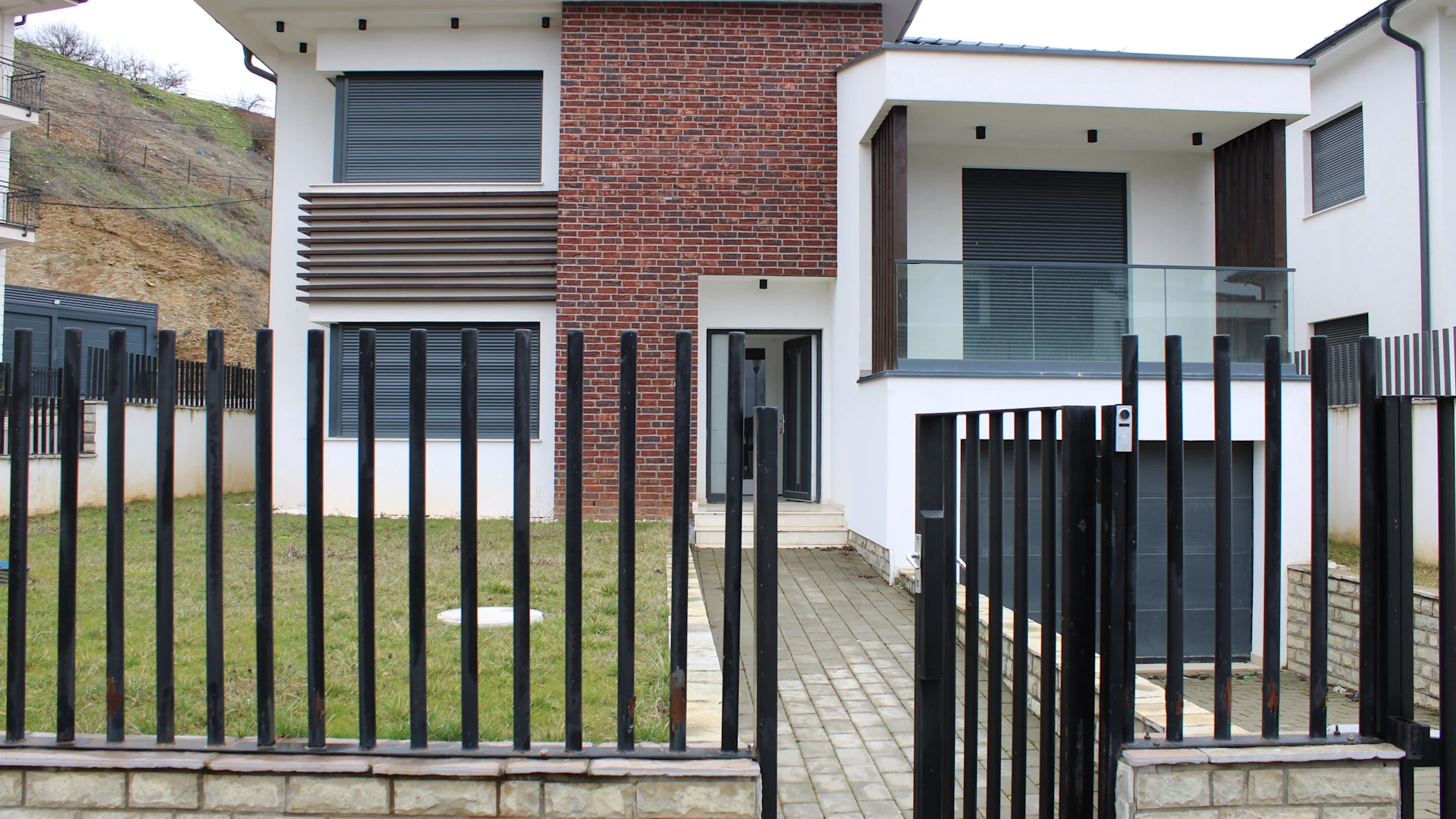 Modern Home 319 m² for SALE | Sofalia Hills - Image 1