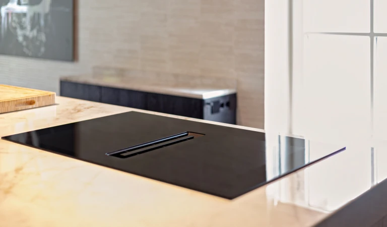 Inductiekookplaat met kookveldafzuiging