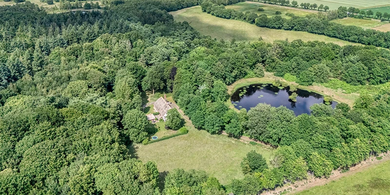 Deze erfpachtboerderij van slechts 95.000 euro trok behoorlijk wat bekijks op Funda