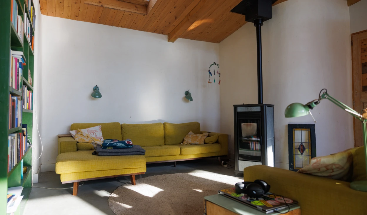 <center><i>Woonkamer aardehuis</i></center>