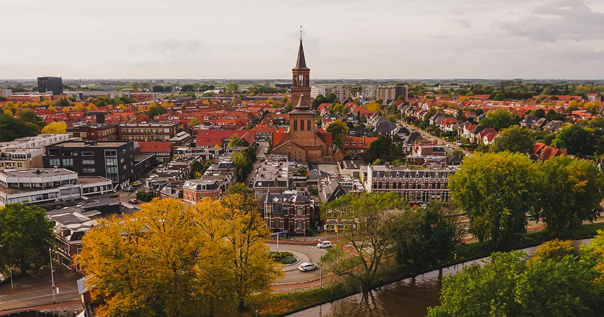 Wat zoeken huizenzoekers in jouw regio, en wat niet? De cijfers van funda geven je inzicht. Deze maand: Leeuwarden.