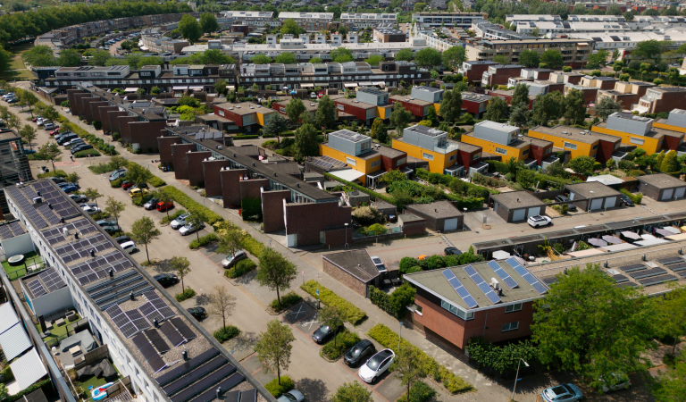 Luchtfoto van de wijk van Wendel in Alphen aan den Rijn.
