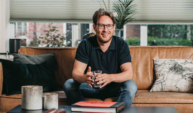 <I><center>Niels de Groot</center></I>