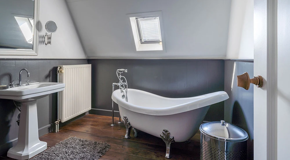 Aangeboden op funda: <L CODE="C32">deze vrijstaande woning in Etten-Leur</L> met clawfoot bath