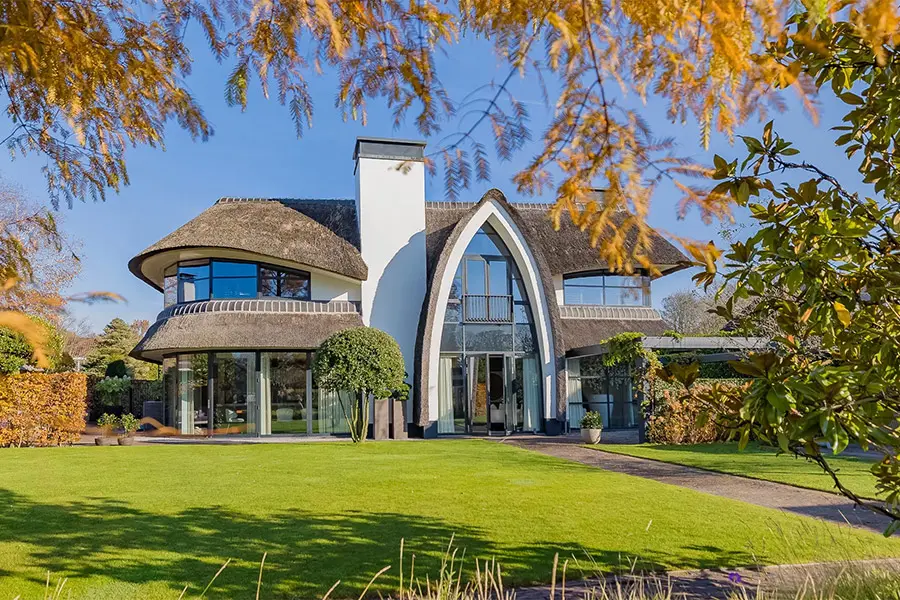 Dit huis in Warmond werd in november 2025 ruim 30.000 keer bekeken op Funda.