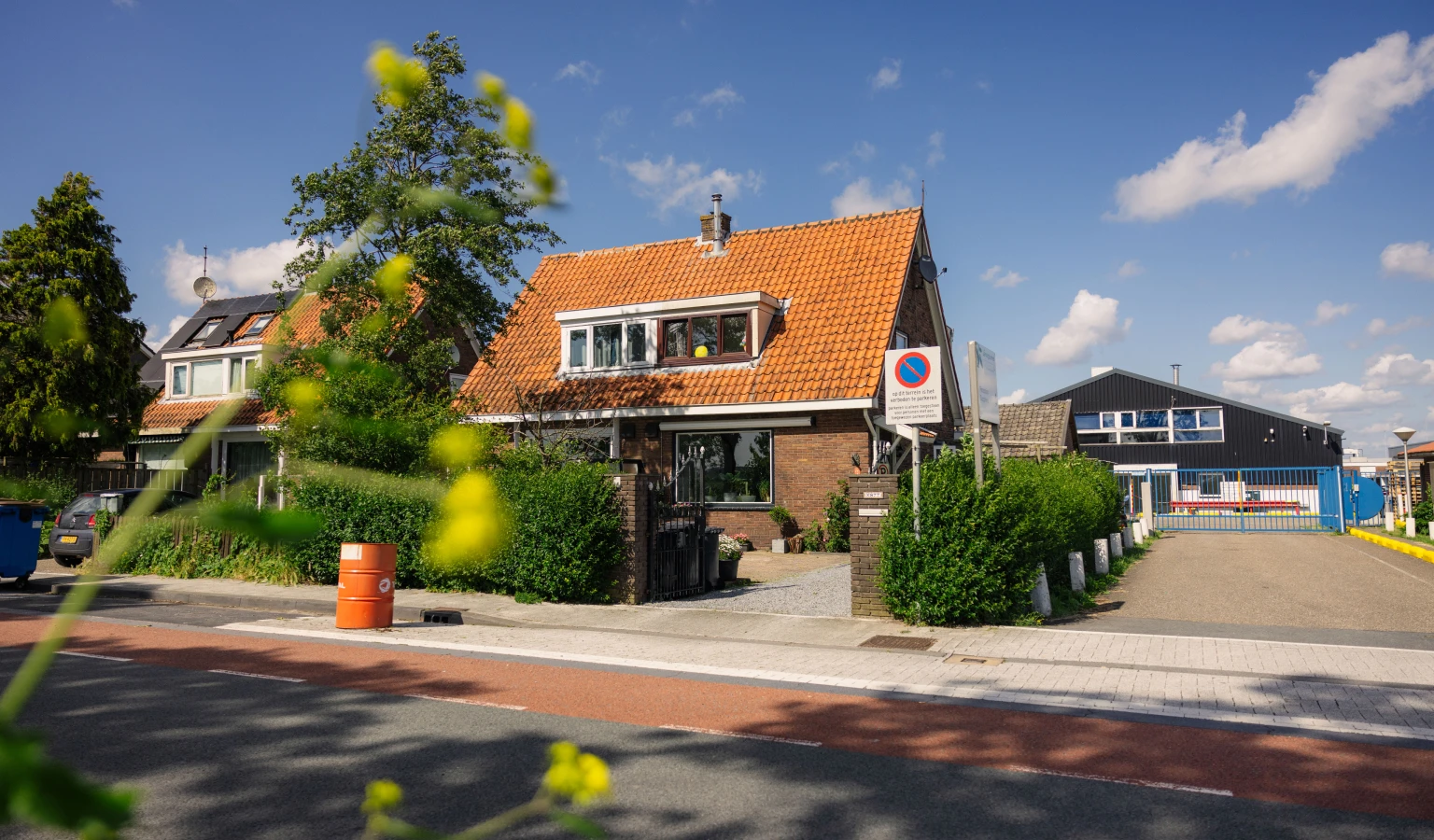 De twee-onder-een-kapwoning van Lisa en Pascal in Boesingheliede biedt veel privacy.