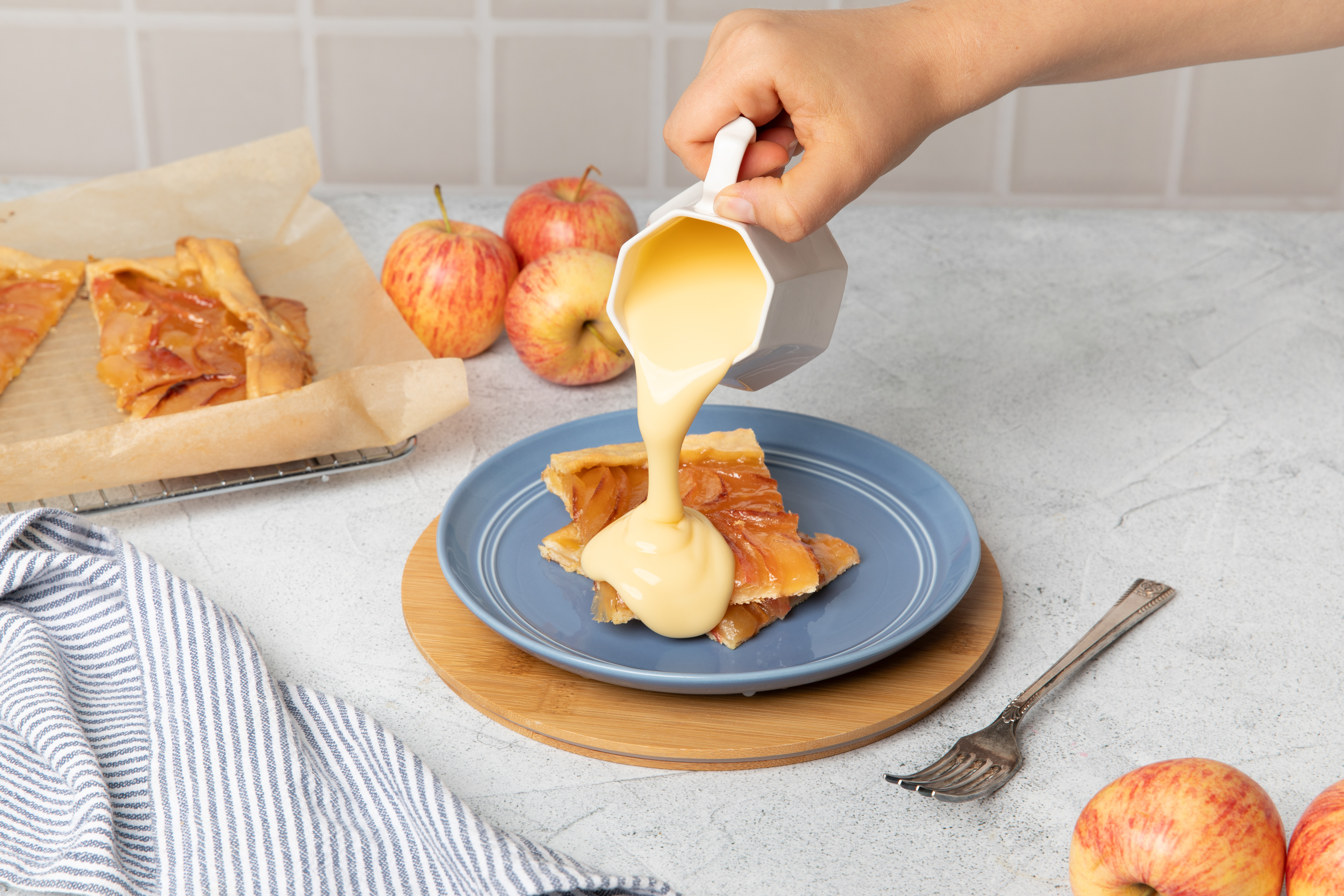 Apple Custard Pastries