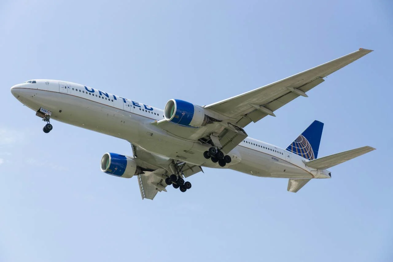 A United aircraft with miles iconography, illustrating how much United MileagePlus miles are worth.