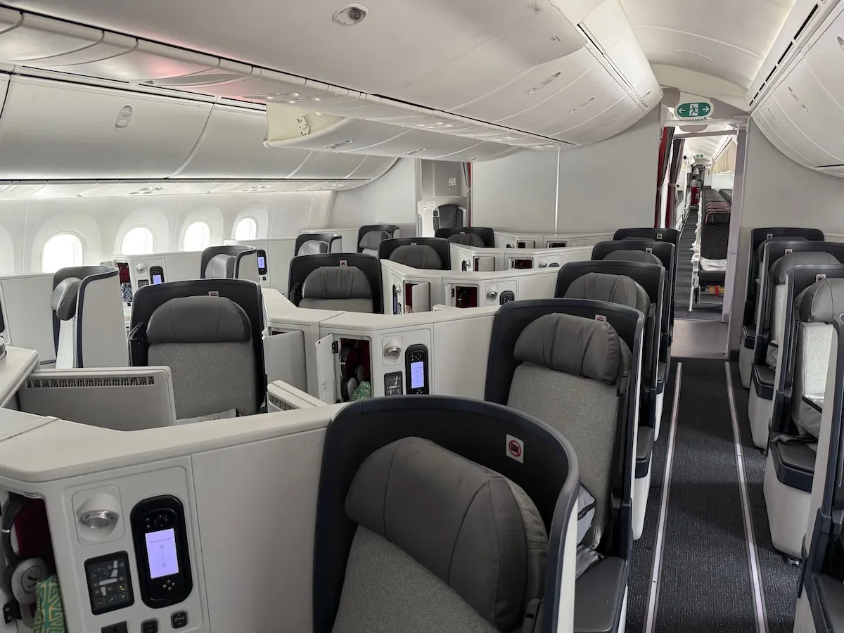 Avianca business class cabin seats, illustrating how to fly Avianca business class for fewer points.