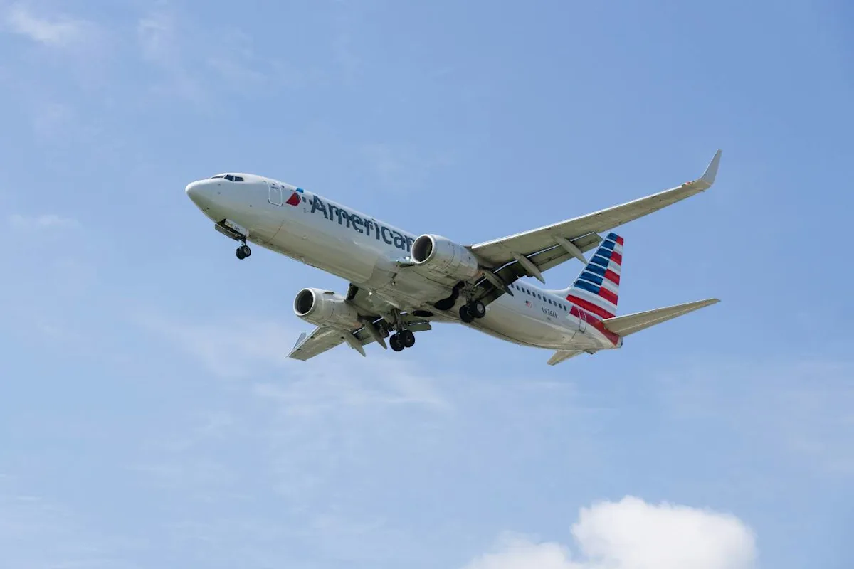 American Airlines miles with value iconography, illustrating how much AAdvantage miles are worth.