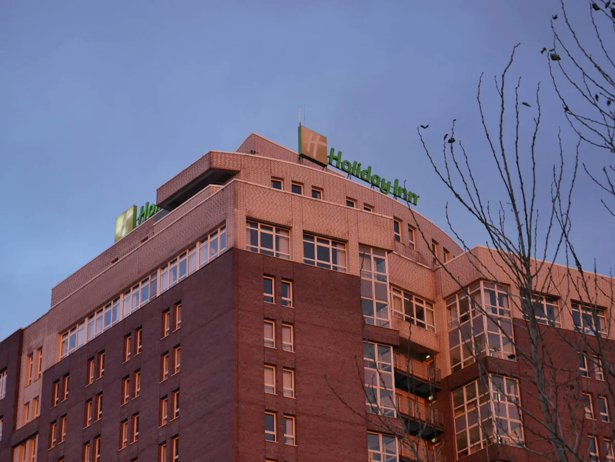 A Holiday Inn property, illustrating how much IHG One Rewards points are worth.