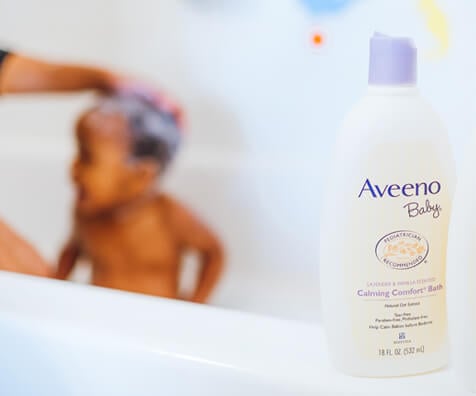 Bath time with Aveeno baby calming comfort bath wash