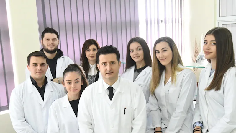 Si lindi Akademia e Farmacisë “Eureka”