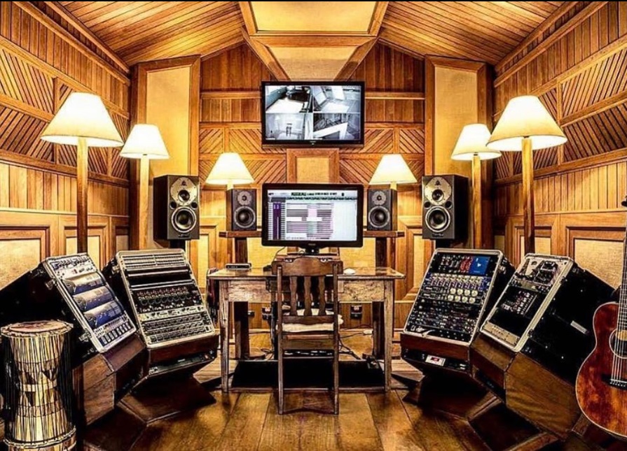 Top 10 des Home Studios les plus incroyables ! - Studiomatic