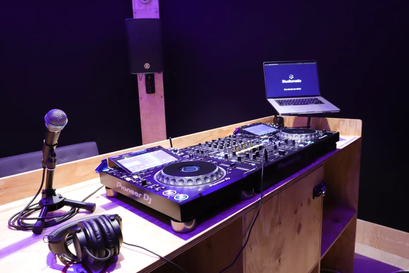 DJ studio