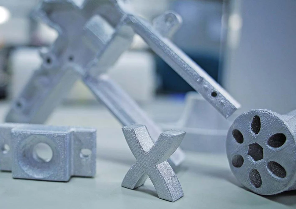 3D打印对象，包括样式化的Xerox“x”威廉希尔公司官网