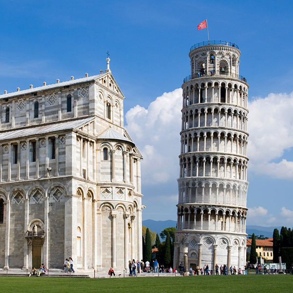 Leaning tower of Pisa Wallpaper