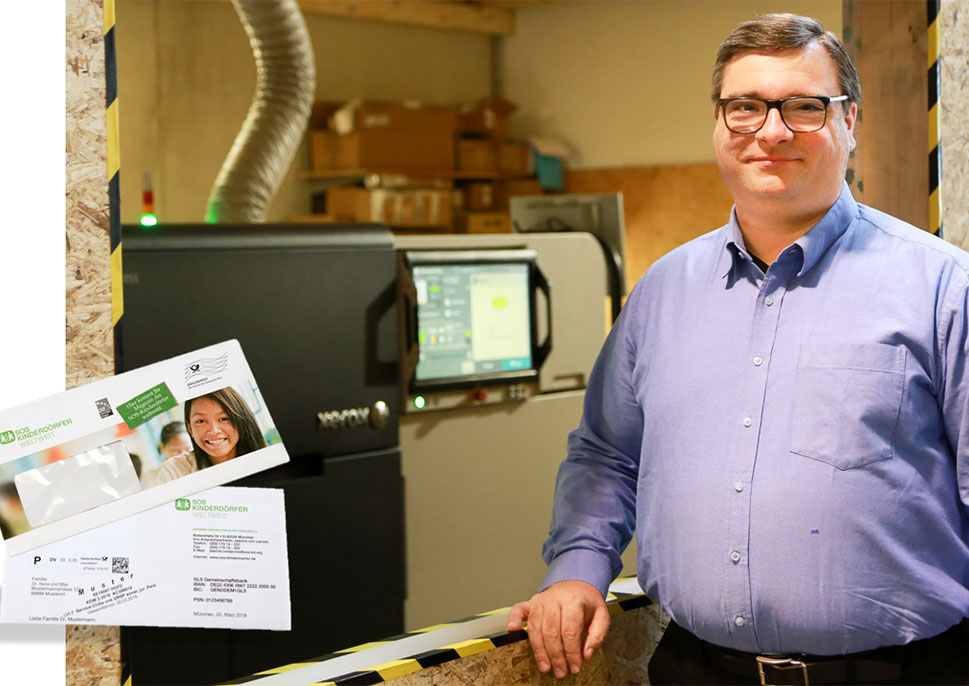 Markus Buchroithner, Managing Director of Smart Letter and Services Versand GmbH, with their Rialto press