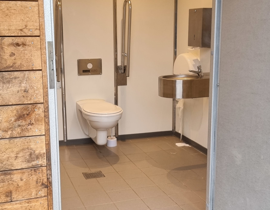 Toilet Skovløberhuset