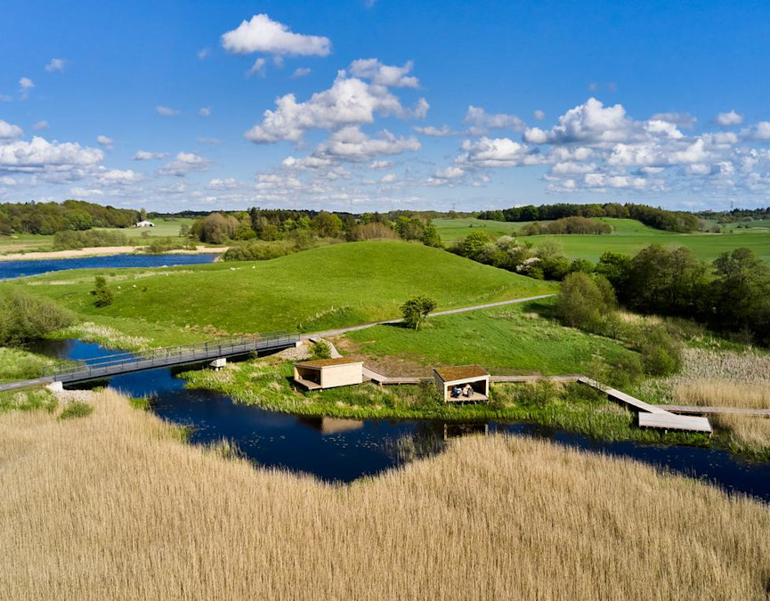 Luftfoto af shelters ved Dybvadbro