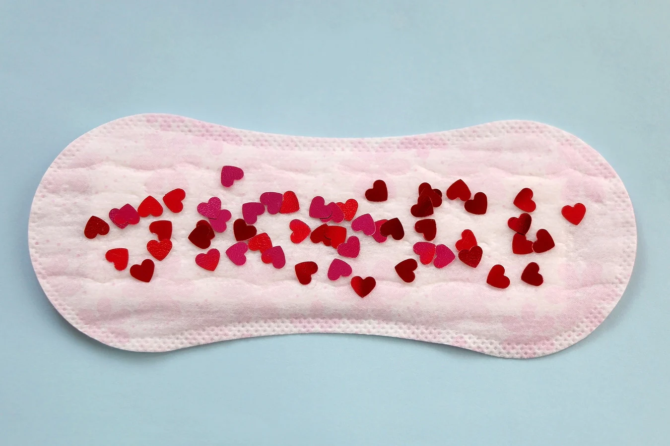 Pads with red glitters on