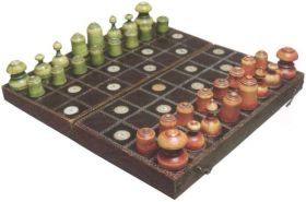 151123-chess-set-520w.jpg