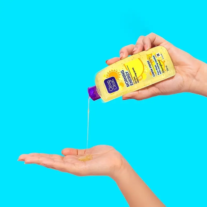 Clean & Clear® Morning Energy Lemon Fresh Face Wash image 5