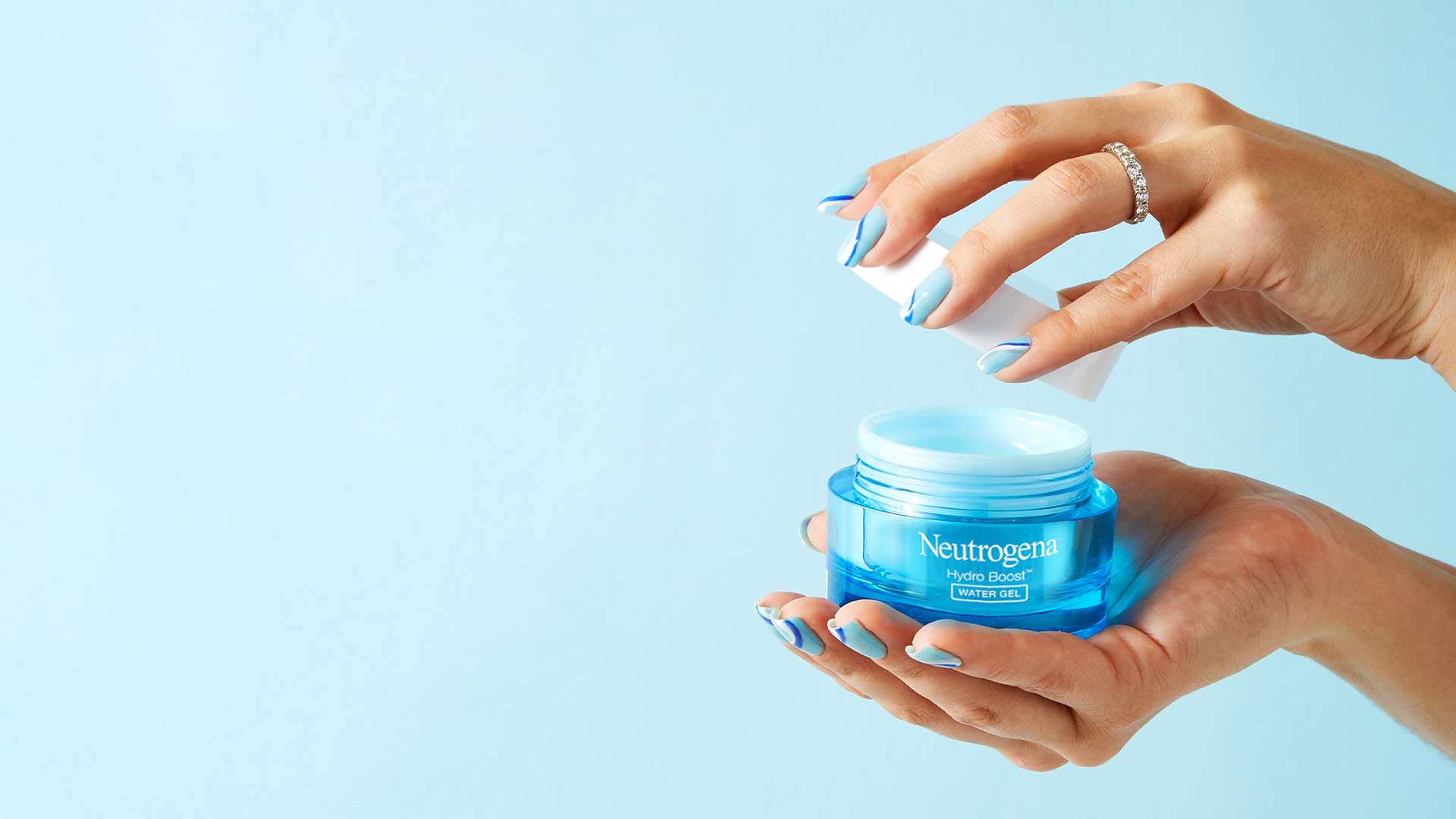 https://www.neutrogena.in/sites/neutrogena_in/files/hb_watergel.jpg