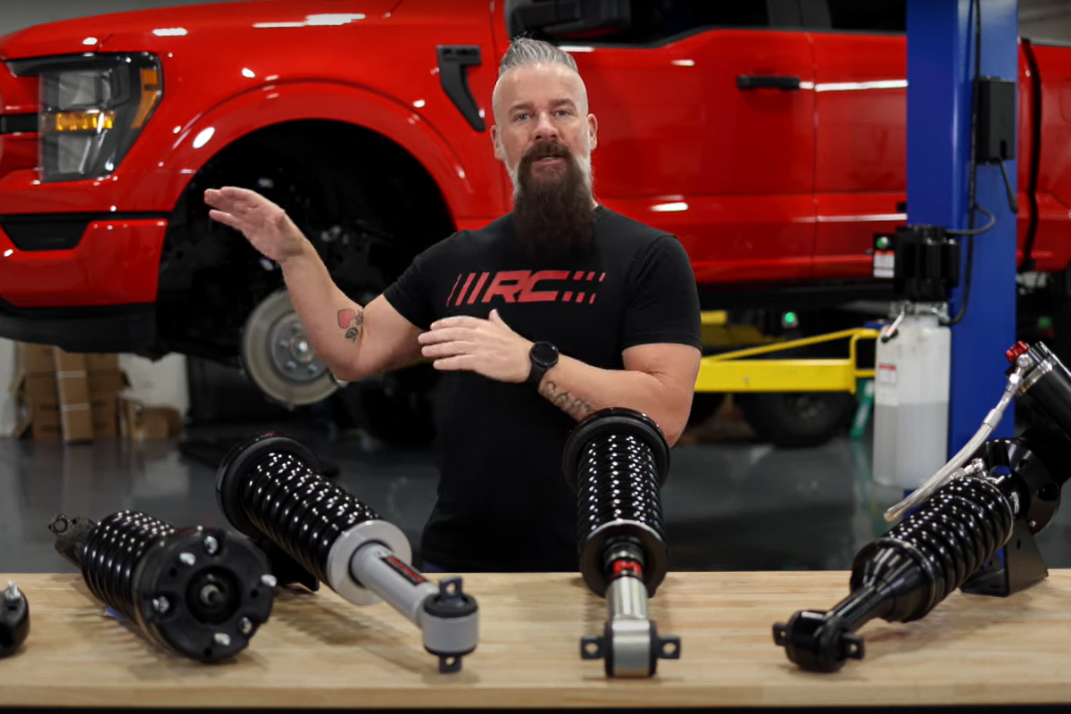 Rough Country: Lift Kits & Truck Accessories