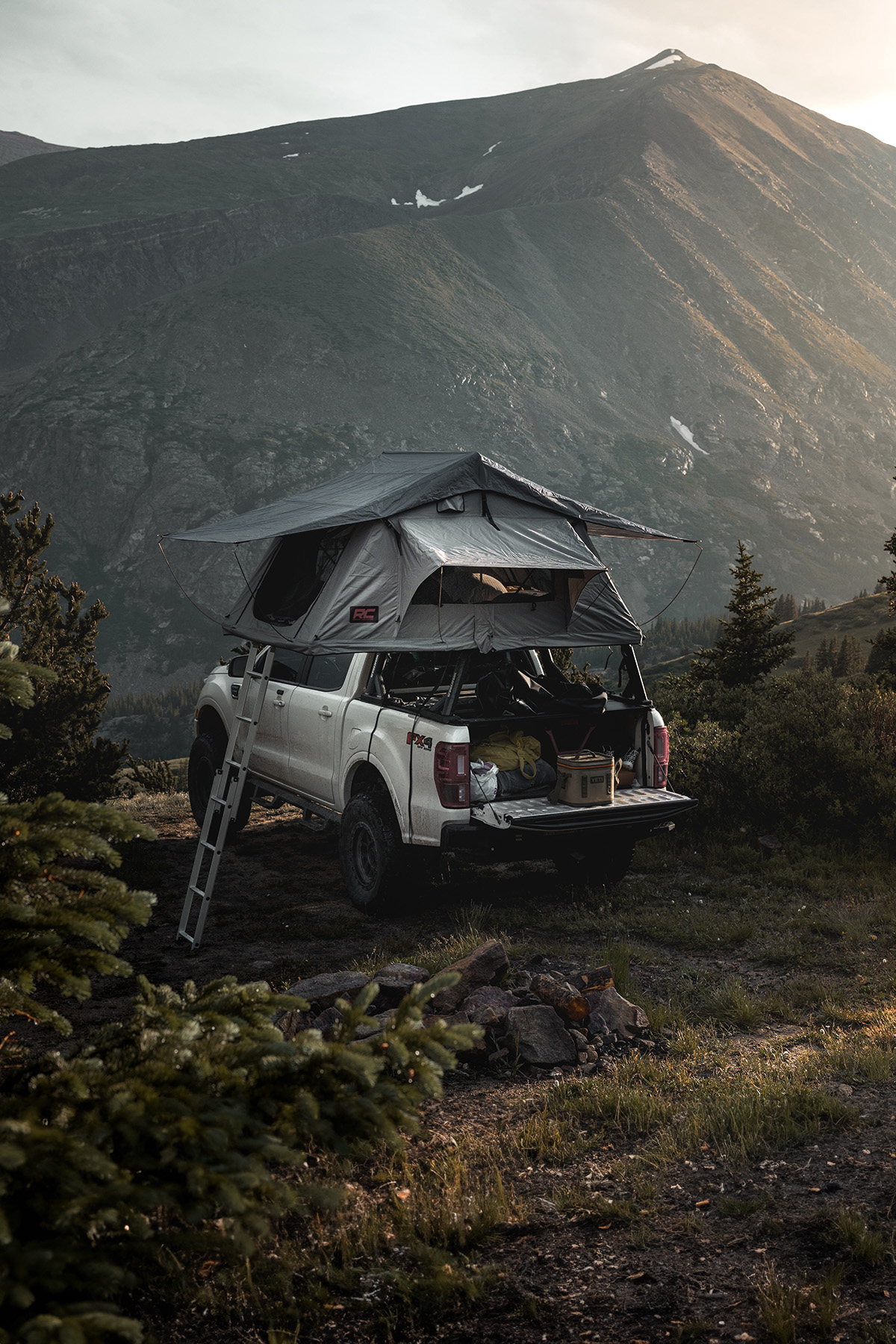 Roof Top Tents
& Accessories
