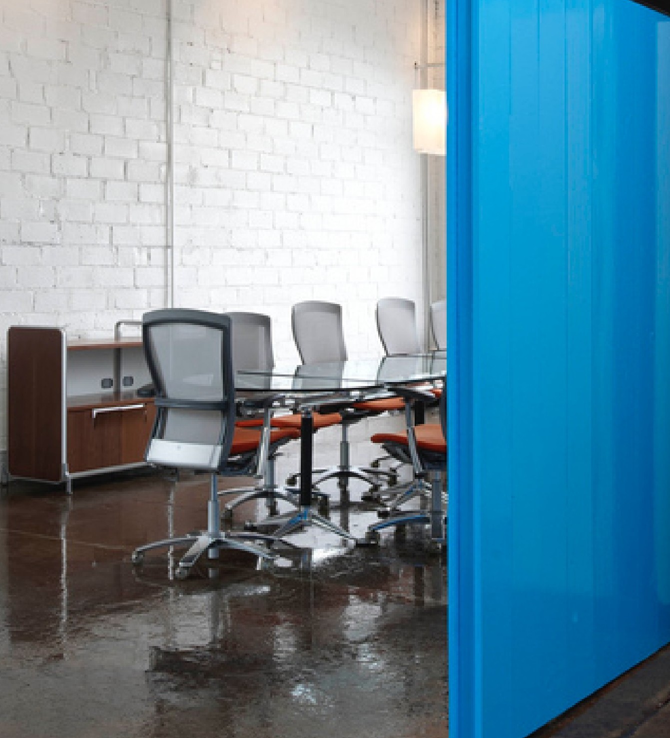 Mono 1 Entrance Hero