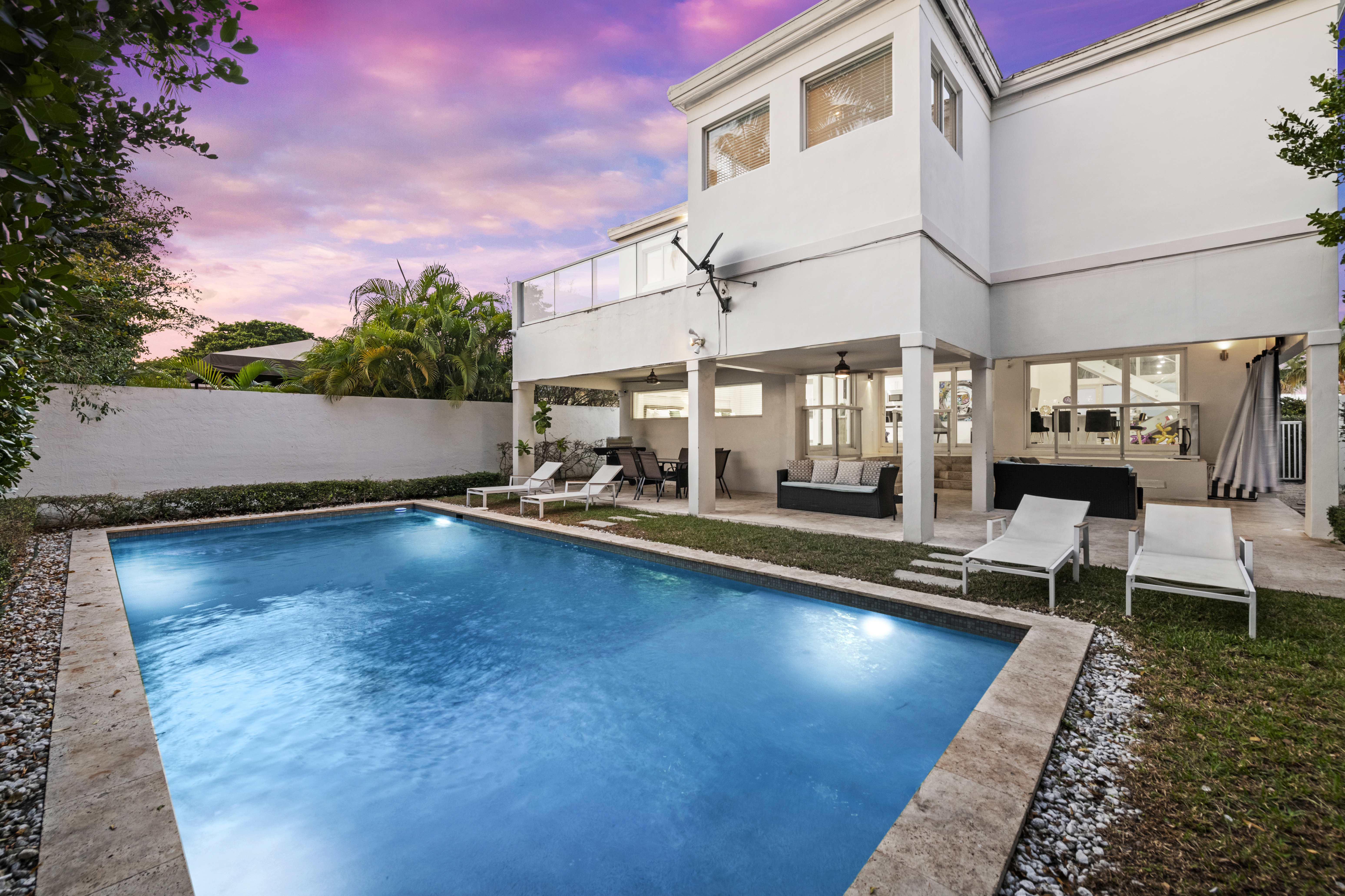 1010 E Venetian Way Miami Beach, FL. - Image 15