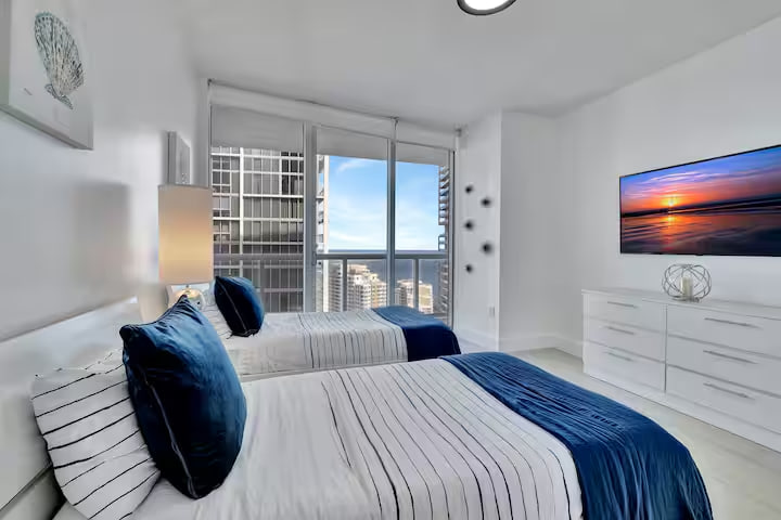 39th Floor 1450 SqFt - Image 4