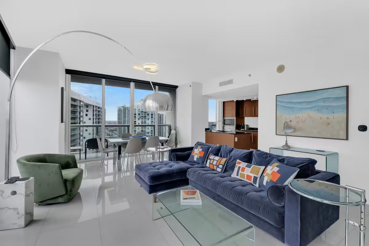 Fully remodeled corner unit all ensuite - Image 2