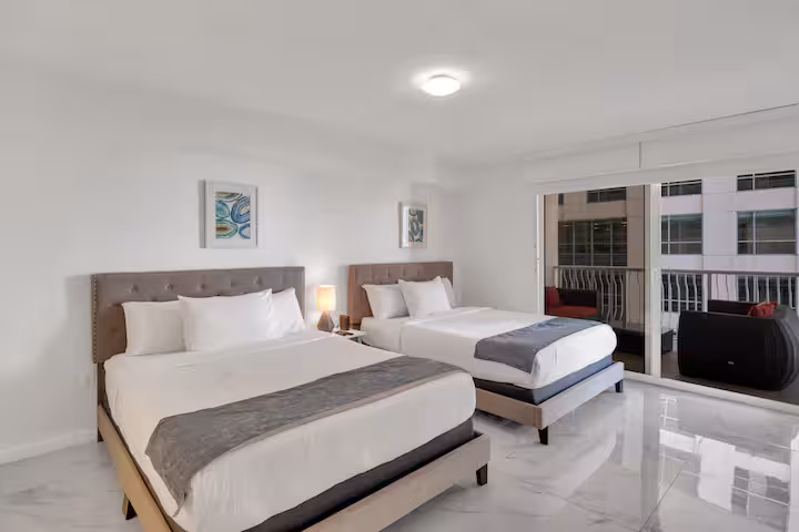 Brickell Free Parking Gym Pool - Image 4