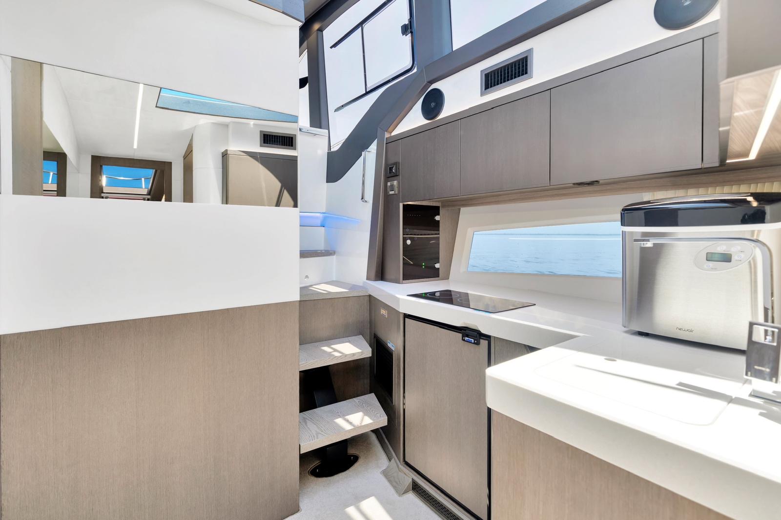 Galeon 45 Pineapple Express - Image 5