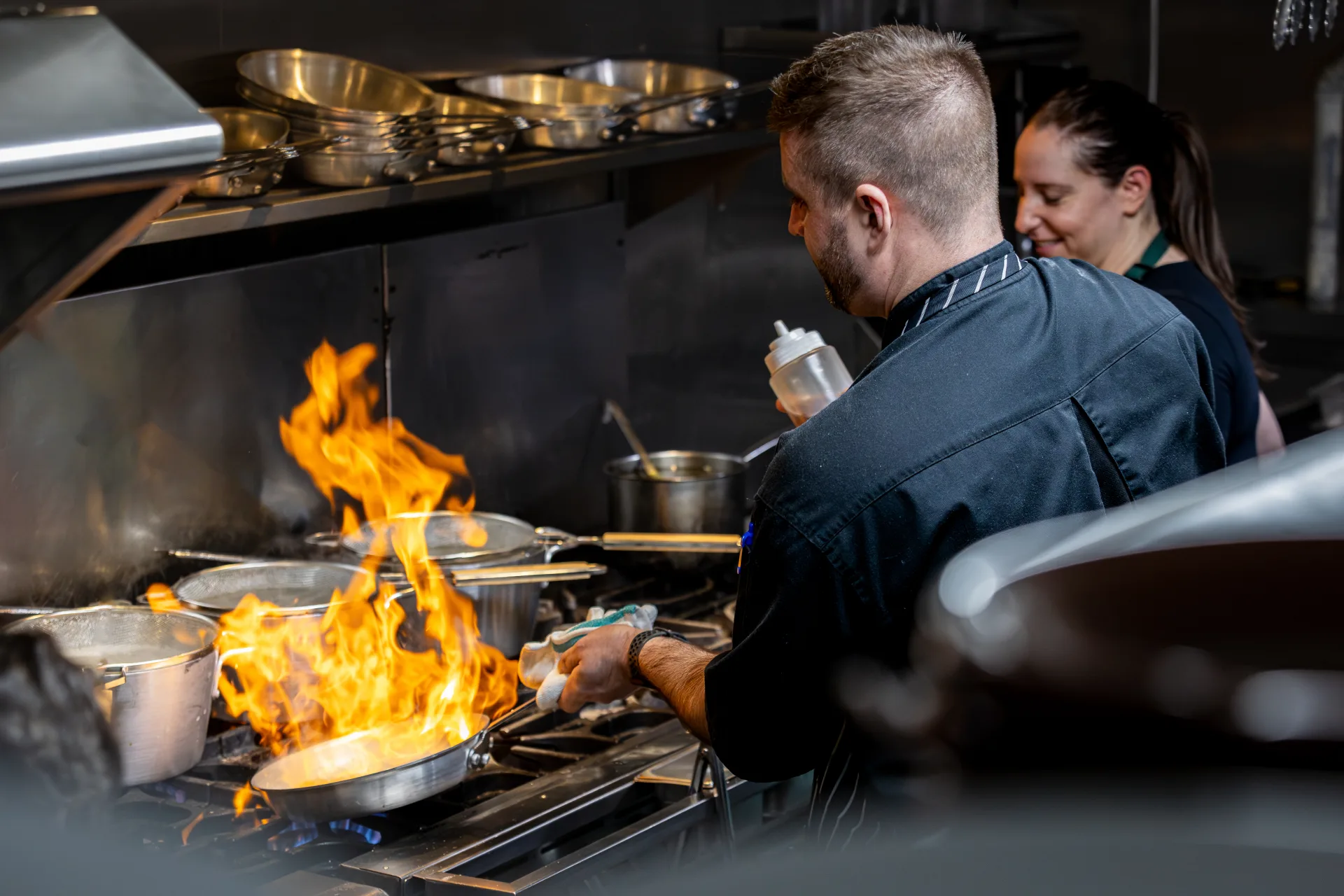 Cuisiner avec du feu